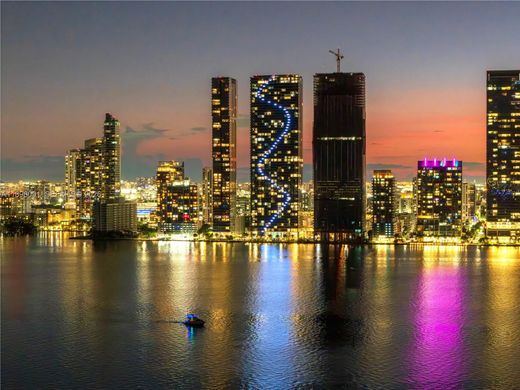 Residential complexes in Miami, Miami-Dade