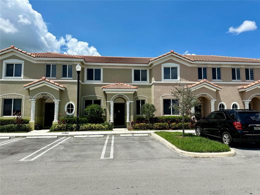 타운 하우스 / Homestead, Miami-Dade County