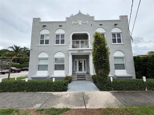 مجمع شقق ﻓﻲ ميامي، فلوريدا, Miami-Dade County