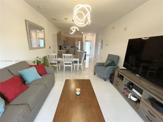 Doral, Miami-Dade Countyのアパートメント・コンプレックス