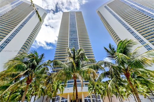 Residential complexes in Hallandale, Broward County