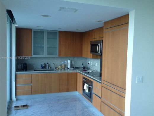 Residential complexes in Miami, Miami-Dade