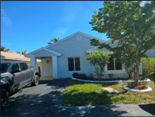 Villa - Sunrise, Broward County