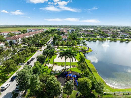 Willa w Miami, Miami-Dade County