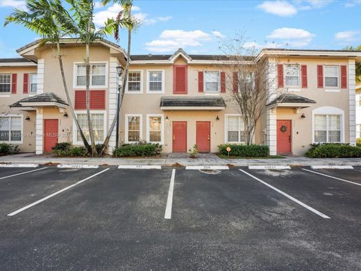 Townhouse in Plantation, Broward County