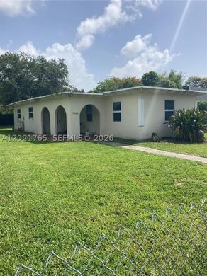 Villa in North Miami, Miami-Dade