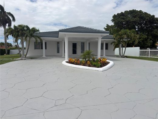 Villa in Miami, Miami-Dade