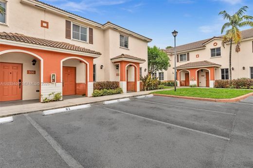 Townhouse in Miami Gardens, Miami-Dade