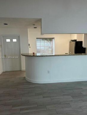 Residential complexes in Miami, Miami-Dade