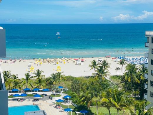 Residential complexes in Miami Beach, Miami-Dade