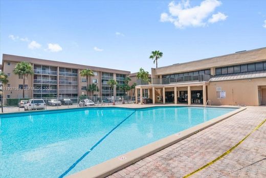 콘도미니엄 / Hialeah, Miami-Dade County