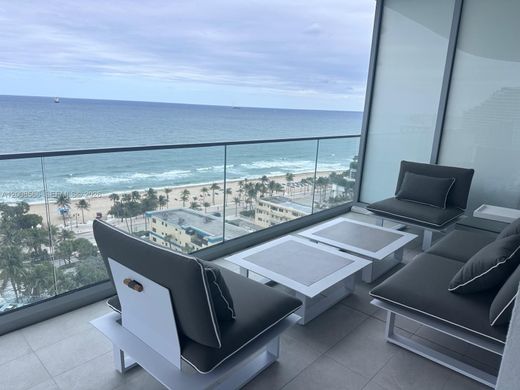Residential complexes in Fort Lauderdale, Broward County