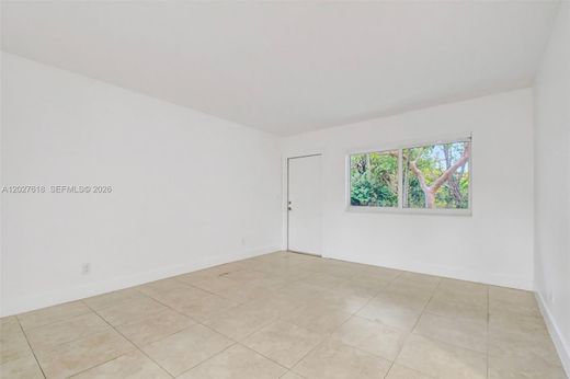 Residential complexes in Hallandale, Broward County
