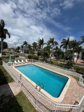 Complesso residenziale a Hallandale Beach, Broward County