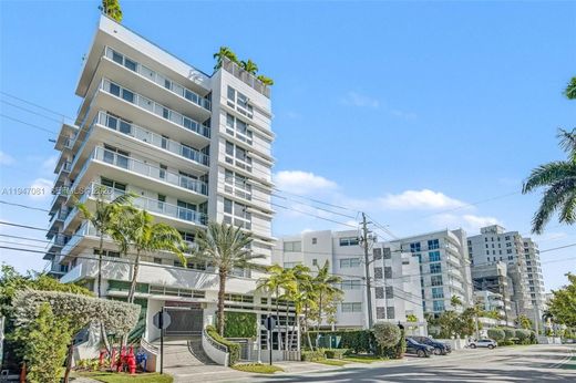Complexes résidentiels à Bay Harbor Islands, Comté de Miami-Dade
