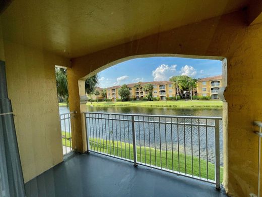 Residential complexes in Pembroke Pines, Broward County