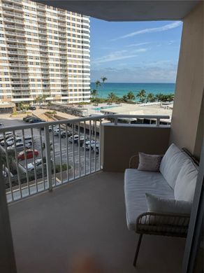 Complesso residenziale a Hallandale Beach, Broward County