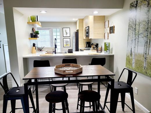 Townhouse in Pompano Beach, Broward County