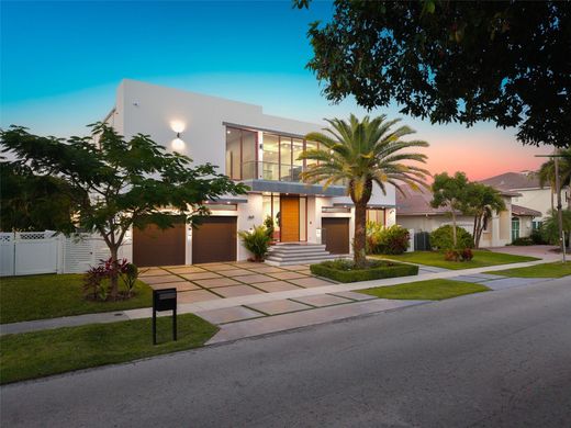 Villa in Lighthouse PT, Broward County