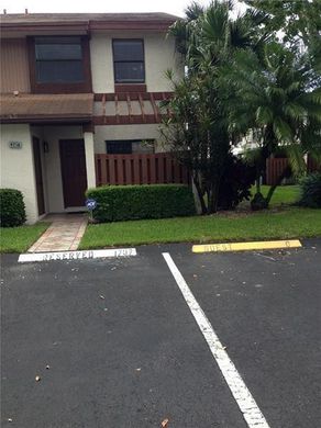 Townhouse in Lauderhill, Broward County