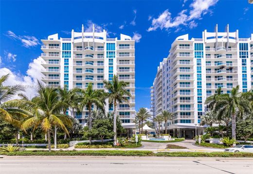 Residential complexes in Fort Lauderdale, Broward County