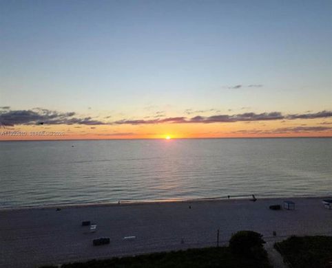 Complesso residenziale a Miami Beach, Miami-Dade County