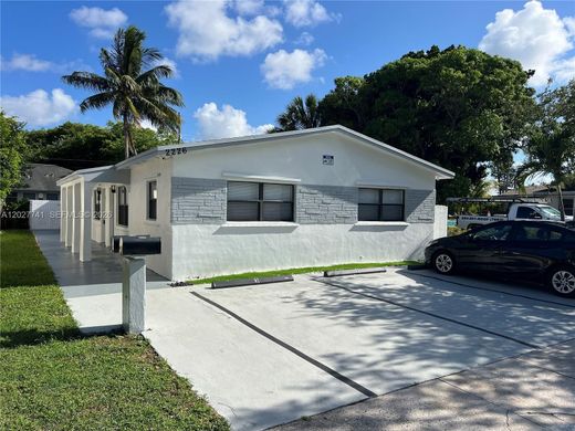 Villa - Hollywood, Broward County