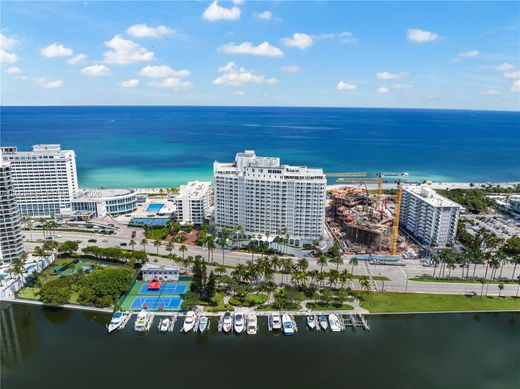 Residential complexes in Miami Beach, Miami-Dade
