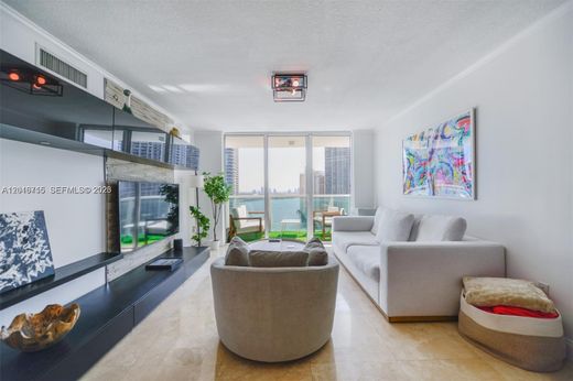 Residential complexes in Miami, Miami-Dade