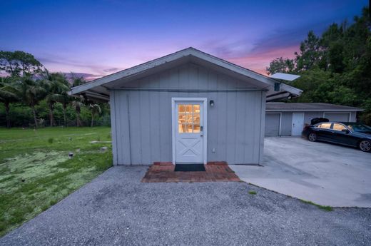 Residential complexes in Wellington, Palm Beach