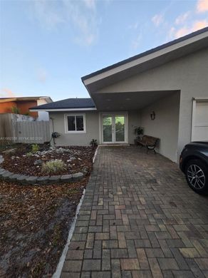 Villa - Miami, Miami-Dade County