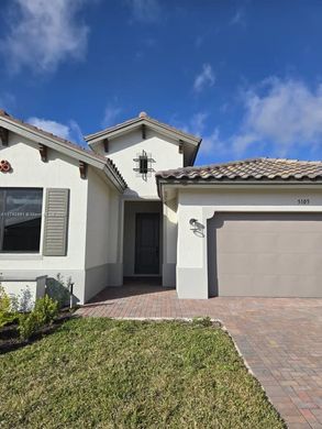 Ave Maria, Collier Countyのヴィラ