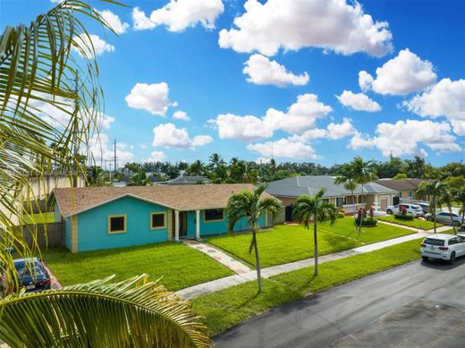 Villa en Miami Gardens, Miami-Dade County