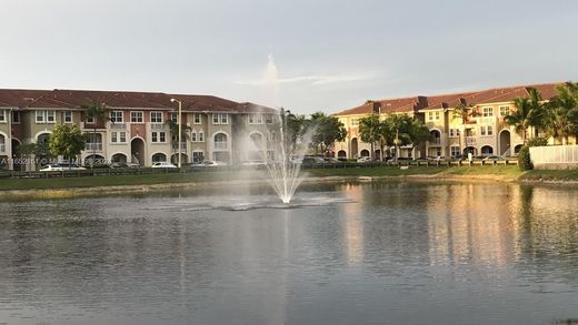 Doral, Miami-Dade Countyのアパートメント・コンプレックス