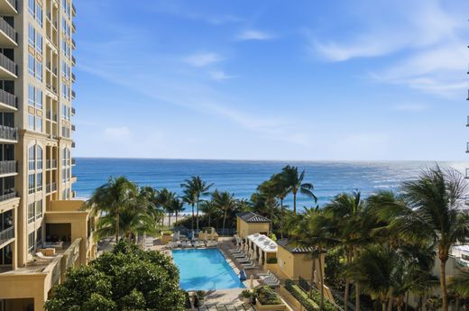 Residential complexes in Palm Beach Shores, Palm Beach