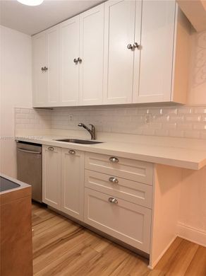 Complesso residenziale a Miami, Miami-Dade County