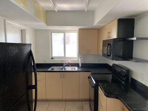 Residential complexes in Fort Lauderdale, Broward County