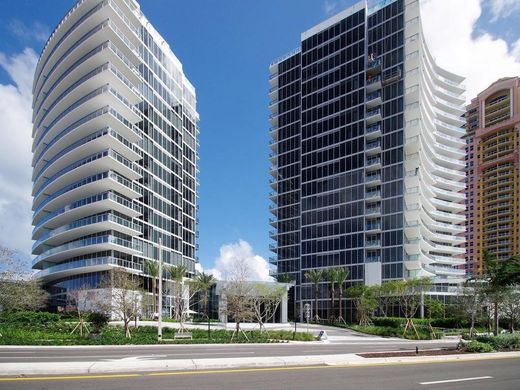 Residential complexes in Fort Lauderdale, Broward County