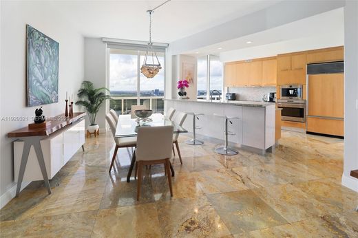 公寓楼  Sunny Isles Beach, Miami-Dade County