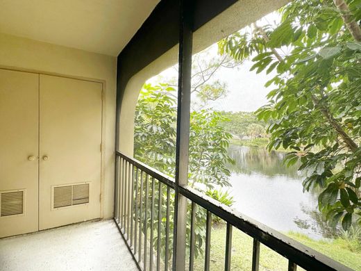 Wohnkomplexe in Boca Raton, Palm Beach County