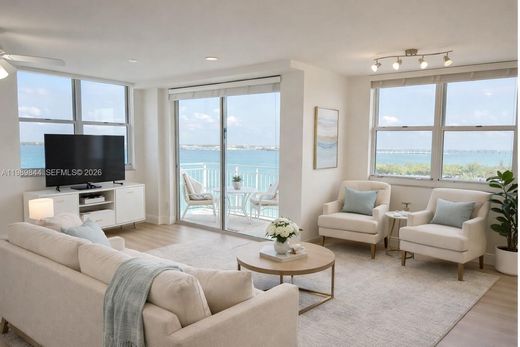 Complexes résidentiels à Miami, Comté de Miami-Dade