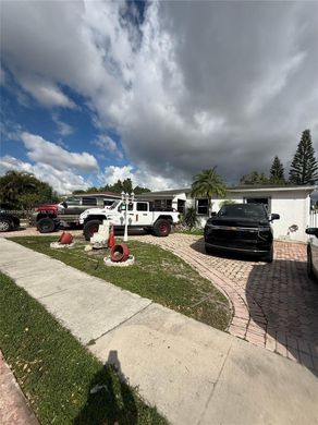 Villa Hialeah, Miami-Dade County