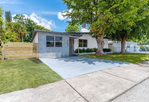 Villa in North Miami, Miami-Dade