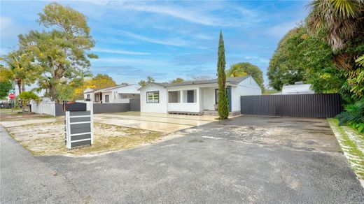 Villa in Miami Heights Trailer Park, Miami-Dade