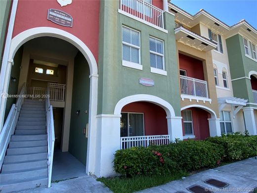 Residential complexes in Doral, Miami-Dade