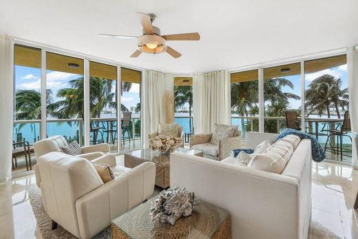 Residential complexes in Riviera Beach, Palm Beach