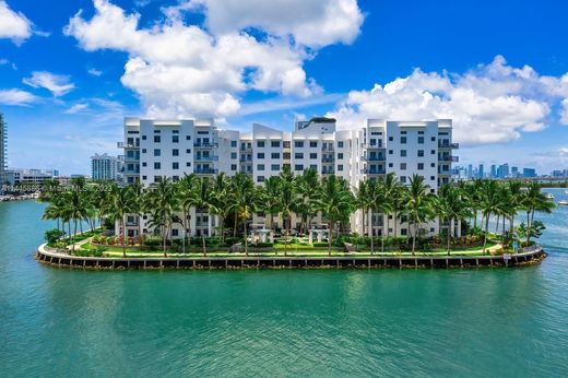 Residential complexes in North Bay Village, Miami-Dade