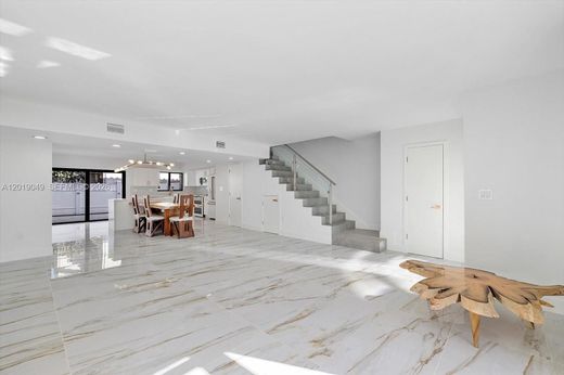 Townhouse in North Miami Beach, Miami-Dade