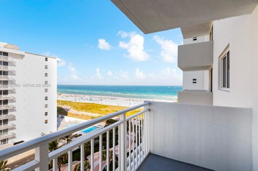 Residential complexes in Miami Beach, Miami-Dade