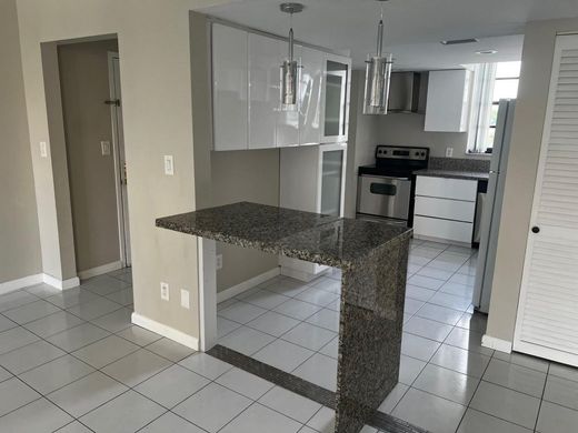 Komplex apartman Coral Gables, Miami-Dade County